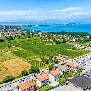 https://wolf-house-sirmione-holiday.it-lombardy.com