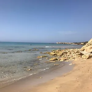 https://paradiso-allimprovviso.sicilyhotelsitaly.net
